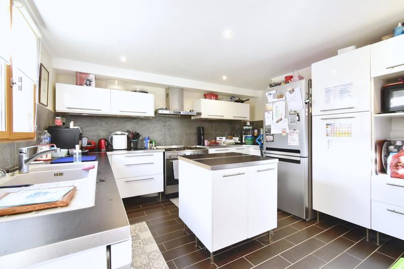 Maison - 140 m² - 5 pièces