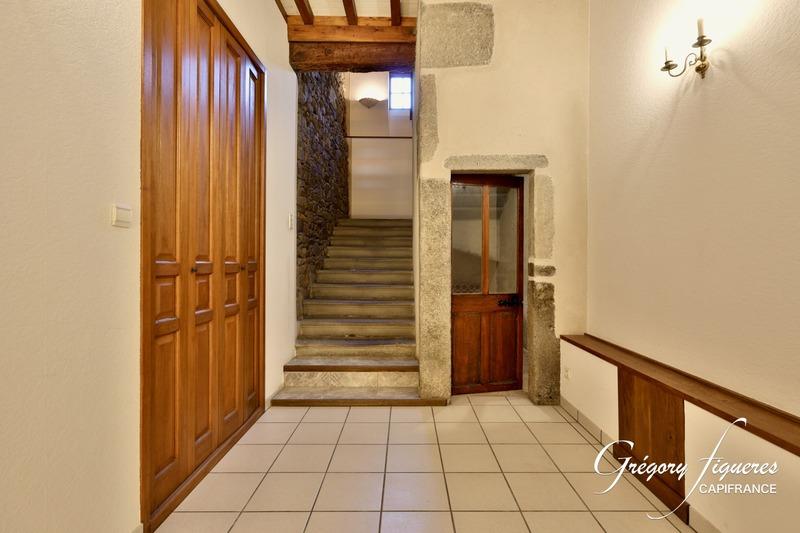 Maison - 224 m² - 7 pièces
