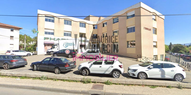 Bureau - 128 m² - 6 pièces