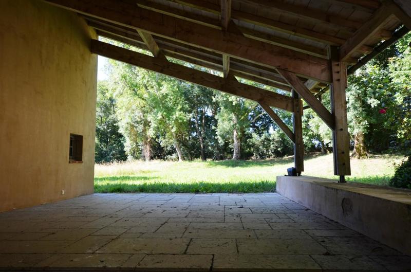 Maison - 421 m² - 11 pièces