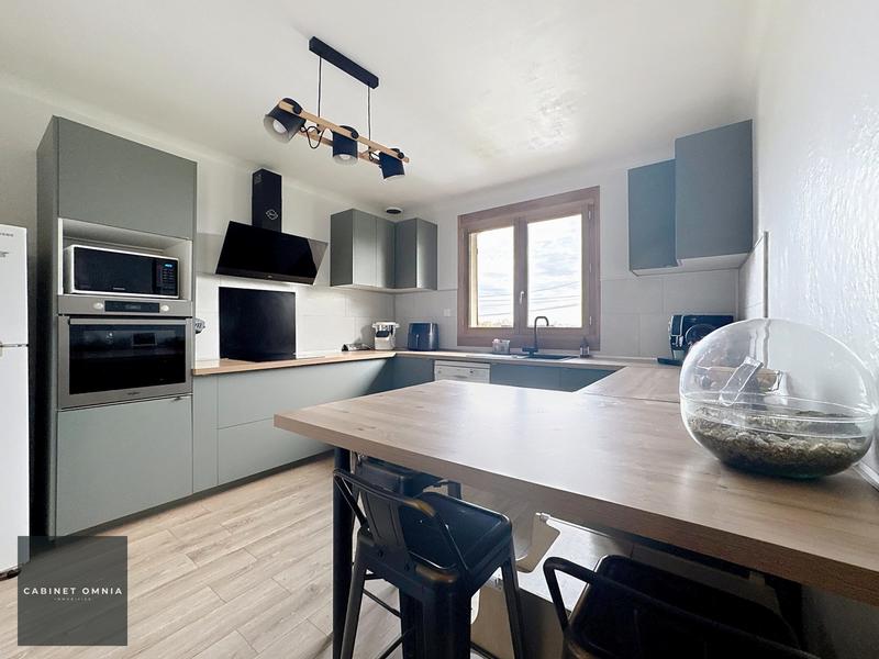 Maison - 102 m² - 4 pièces