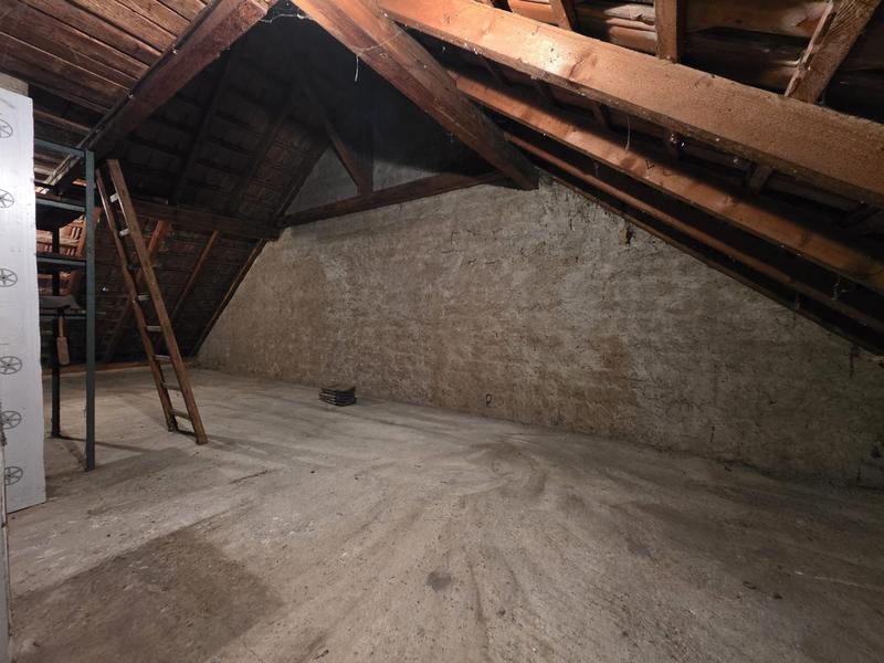 Appartement - 153 m² - 8 pièces