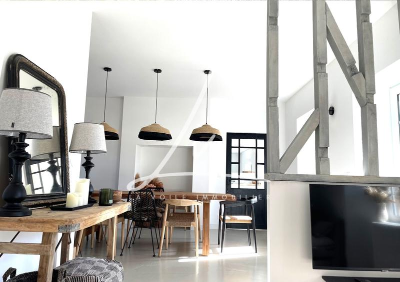 Maison ancienne - 161 m² - 8 pièces