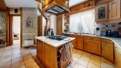 Maison - 251 m² - 6 pièces