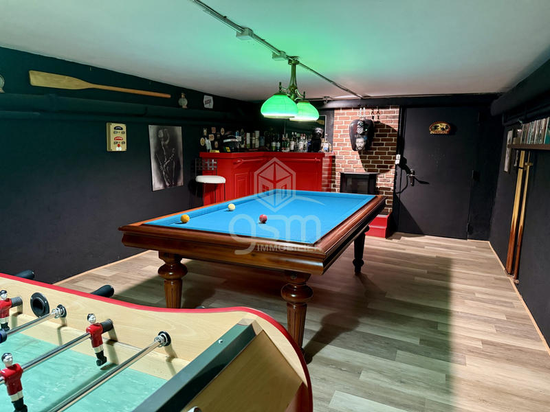 Maison - 280 m² - 7 pièces