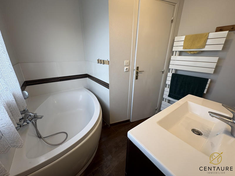 Maison - 106 m² - 6 pièces