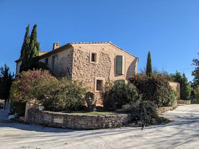 Maison - 300 m² - 10 pièces