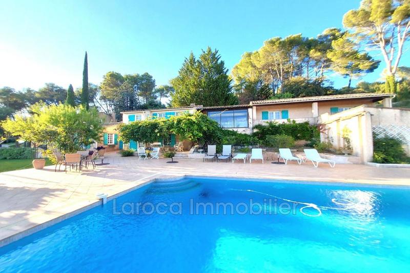 Villa - 260 m² - 7 pièces