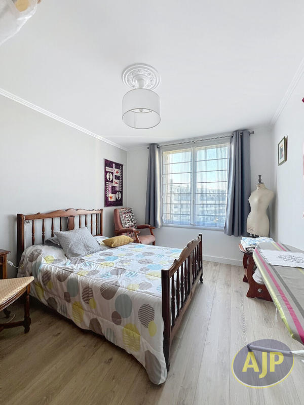 Appartement - 103 m² - 5 pièces