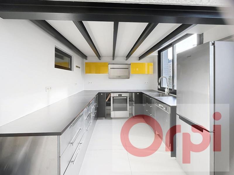 Loft - 110 m² - 3 pièces