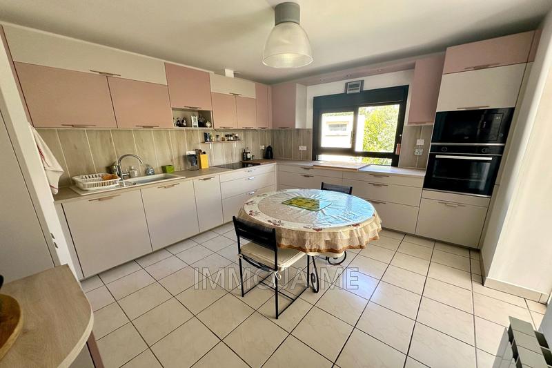 Villa - 163 m² - 5 pièces