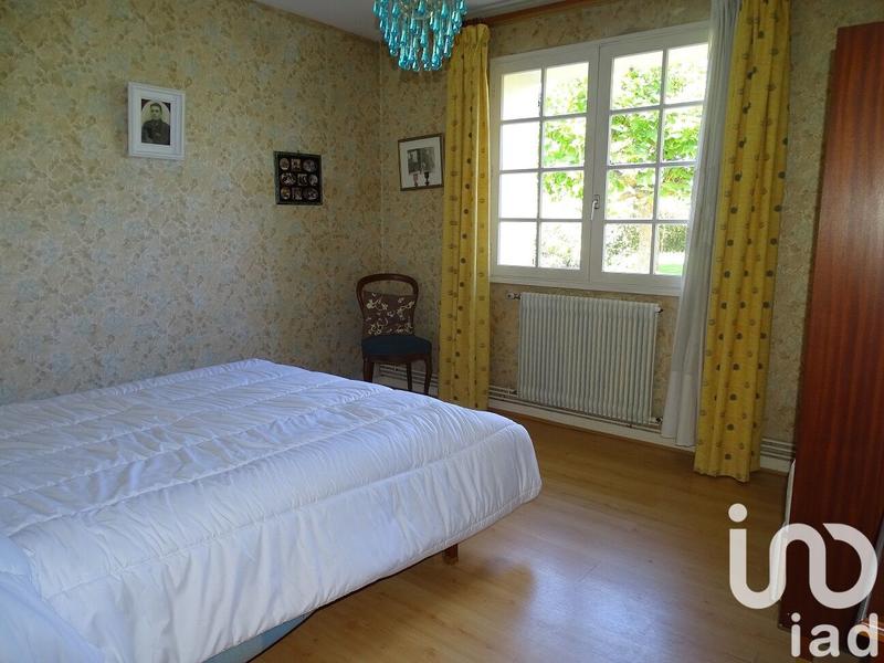 Maison - 200 m² - 8 pièces