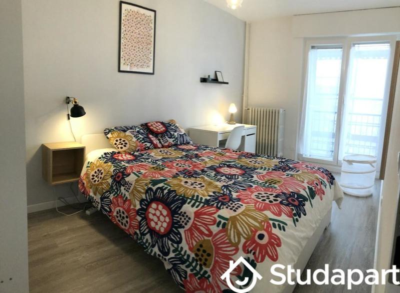 Chambre - 12 m² - 1 pièce