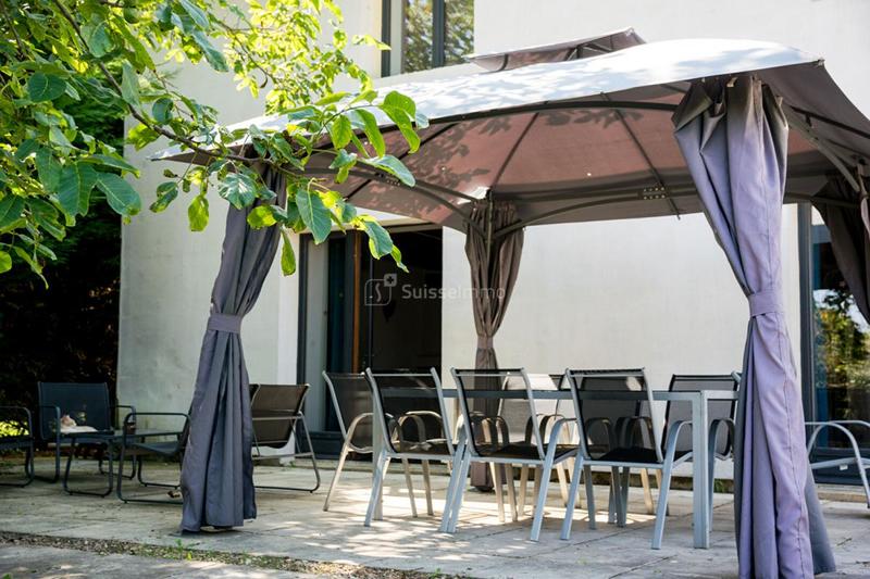 Maison - 232 m² - 7 pièces