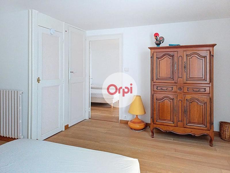 Maison - 205 m² - 6 pièces