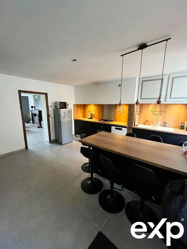 Maison ancienne - 260 m² - 12 pièces