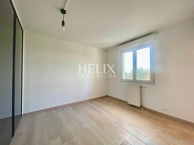 Appartement - 92 m² - 5 pièces