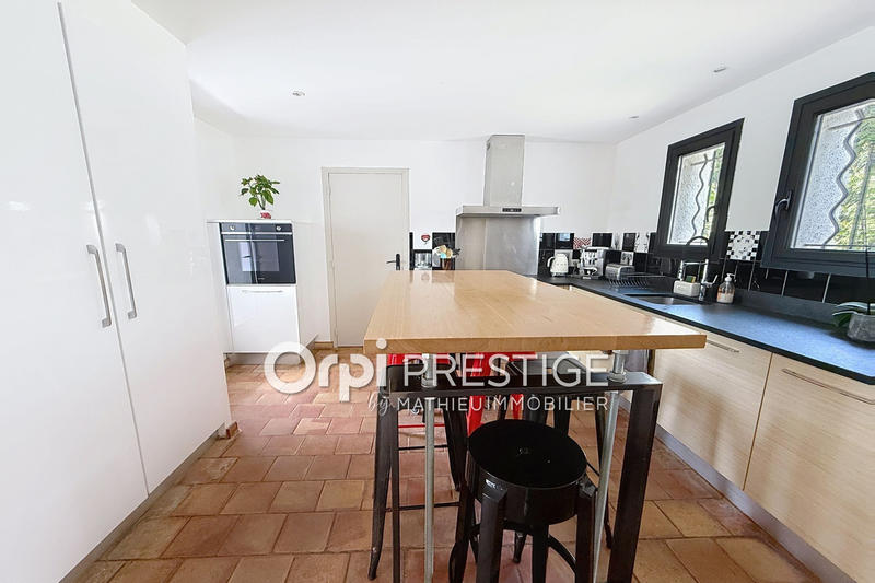 Maison - 170 m² - 6 pièces