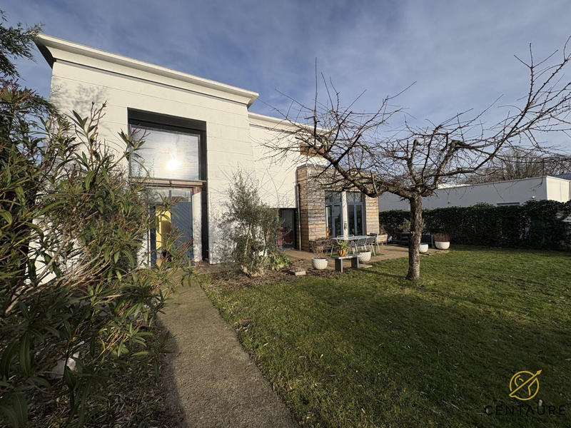 Villa - 400 m² - 9 pièces