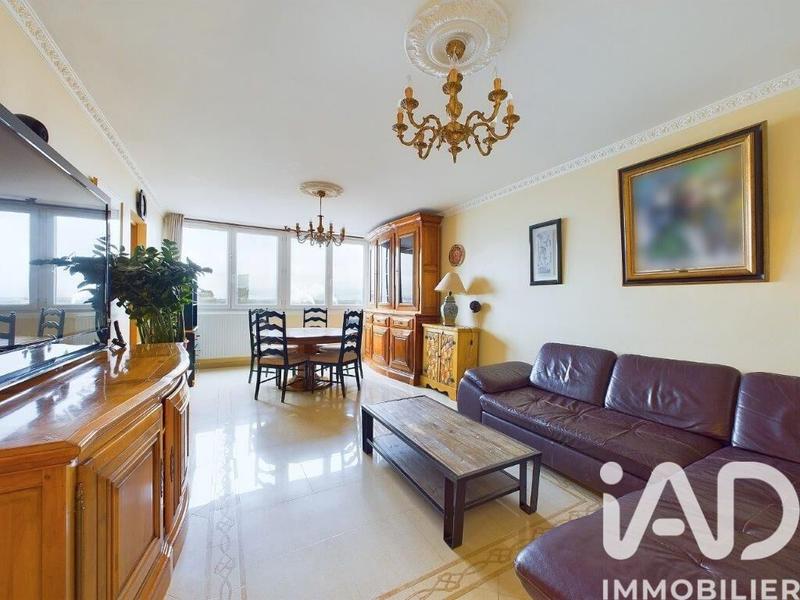 Appartement - 97 m² - 5 pièces