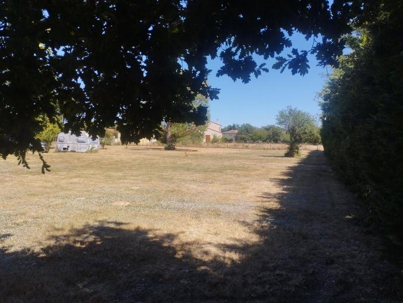 Terrain constructible - 1 521 m²