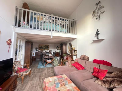 Appartement - 90 m² - 4 pièces