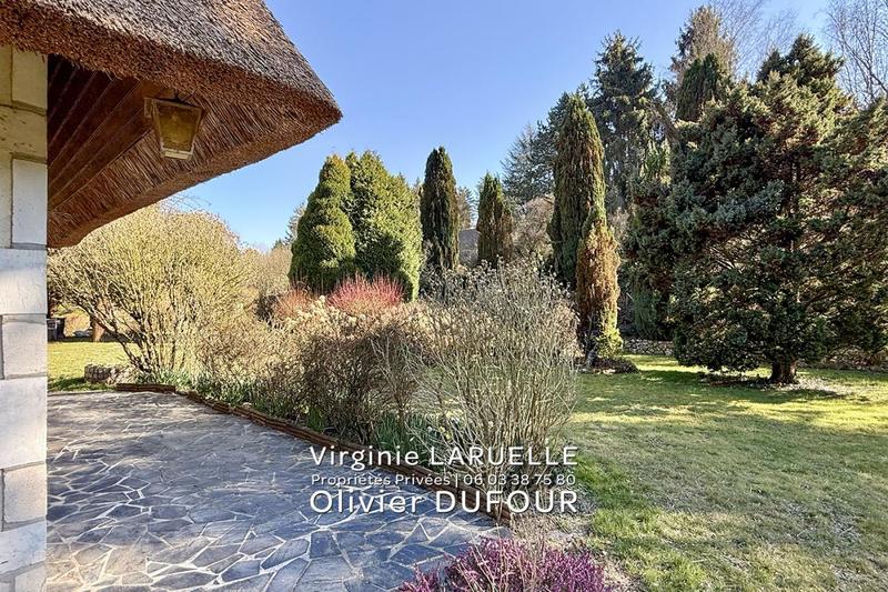 Maison - 210 m² - 6 pièces