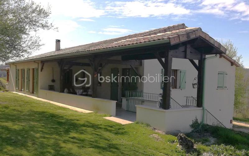 Propriété - 240 m² - 11 pièces