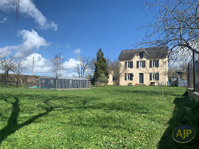 Maison - 170 m² - 7 pièces