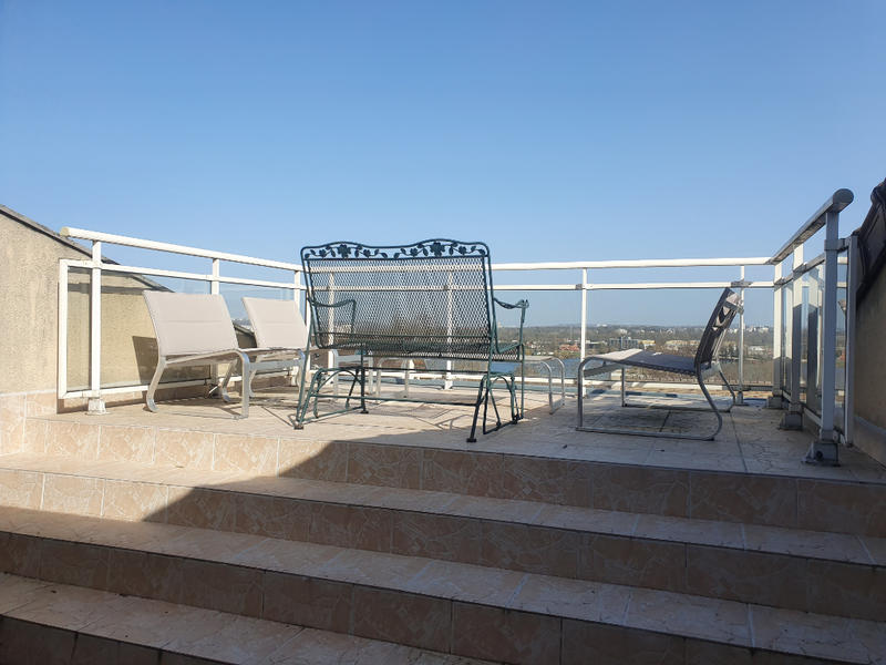 Maison - 350 m² - 12 pièces