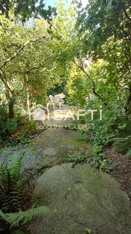 Maison - 330 m² - 11 pièces