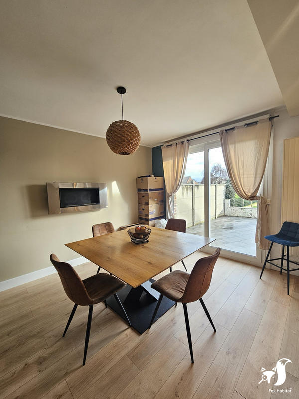 Maison - 93 m² - 6 pièces