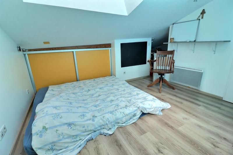 Duplex - 247 m² - 8 pièces