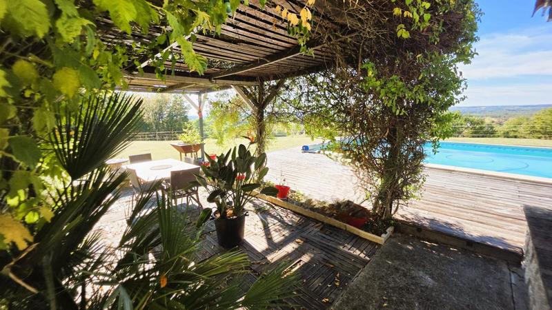 Maison en pierre - 150 m² - 7 pièces