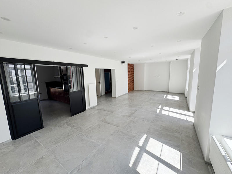 Maison - 262 m² - 11 pièces