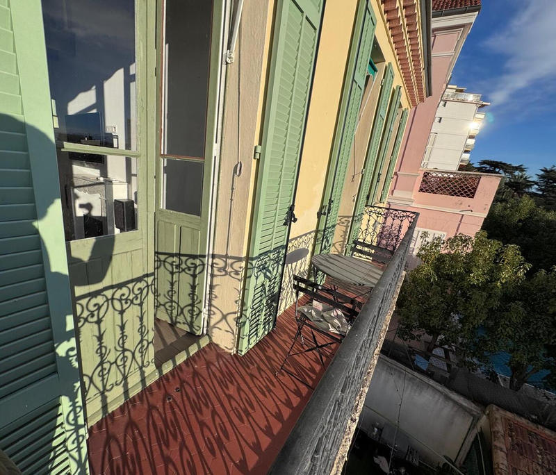 Appartement - 125 m² - 5 pièces