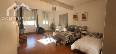 Maison - 170 m² - 6 pièces