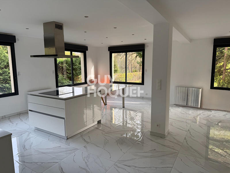 Maison - 140 m² - 5 pièces