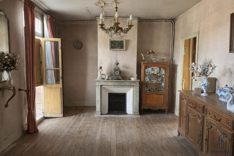 Maison - 350 m² - 11 pièces