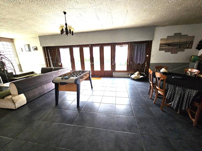 Maison - 180 m² - 6 pièces