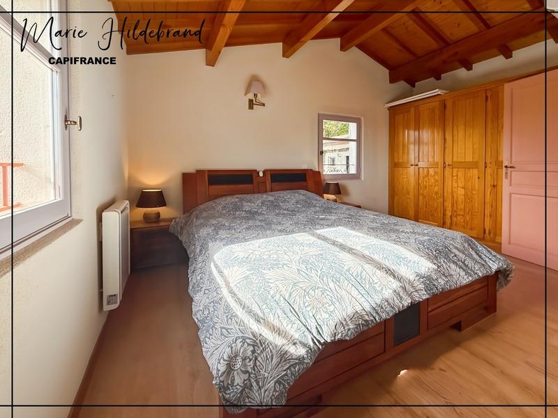 Maison - 235 m² - 7 pièces