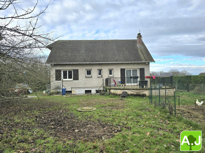 Maison traditionnelle - 130 m² - 6 pièces