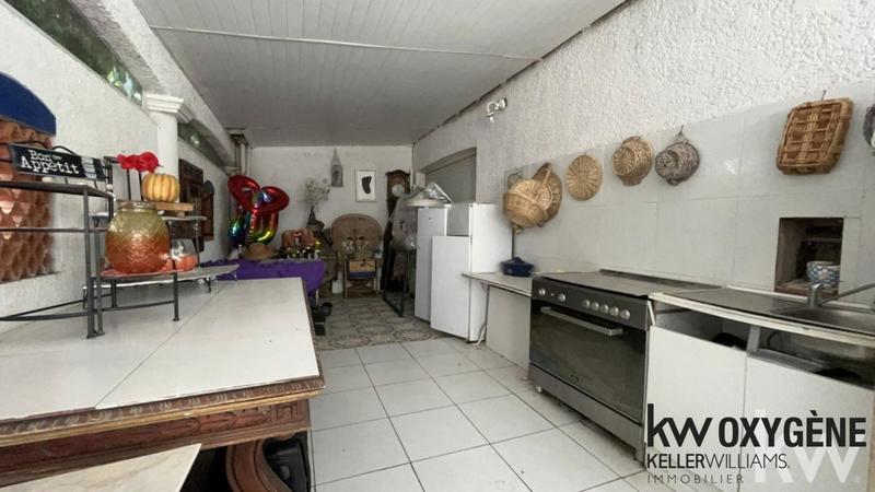 Propriété - 156 m² - 6 pièces