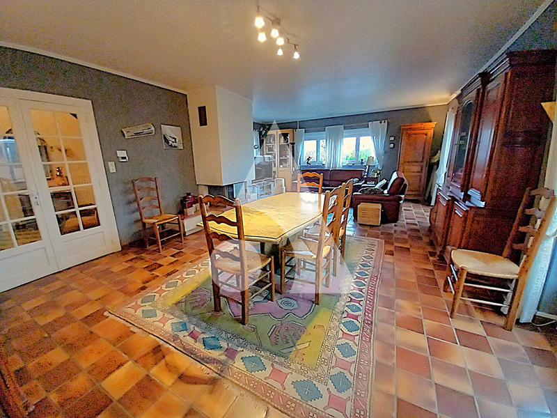Maison - 258 m² - 11 pièces