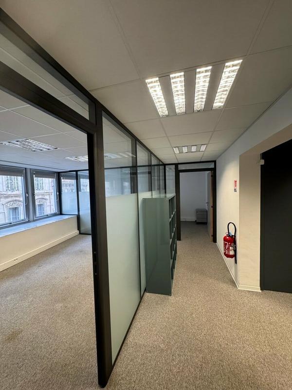 Bureau - 127 m²