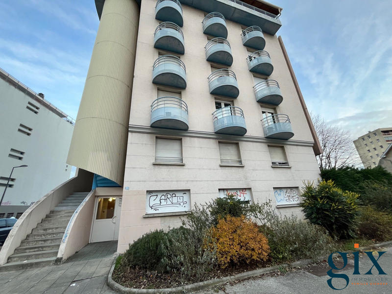 Appartement - 16 m² - 1 pièce