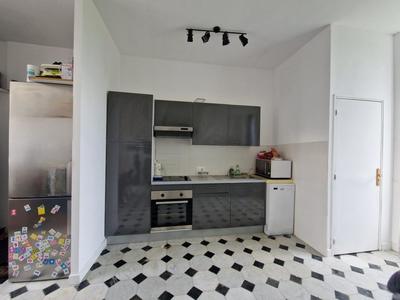 Appartement ancien - 64 m² - 3 pièces