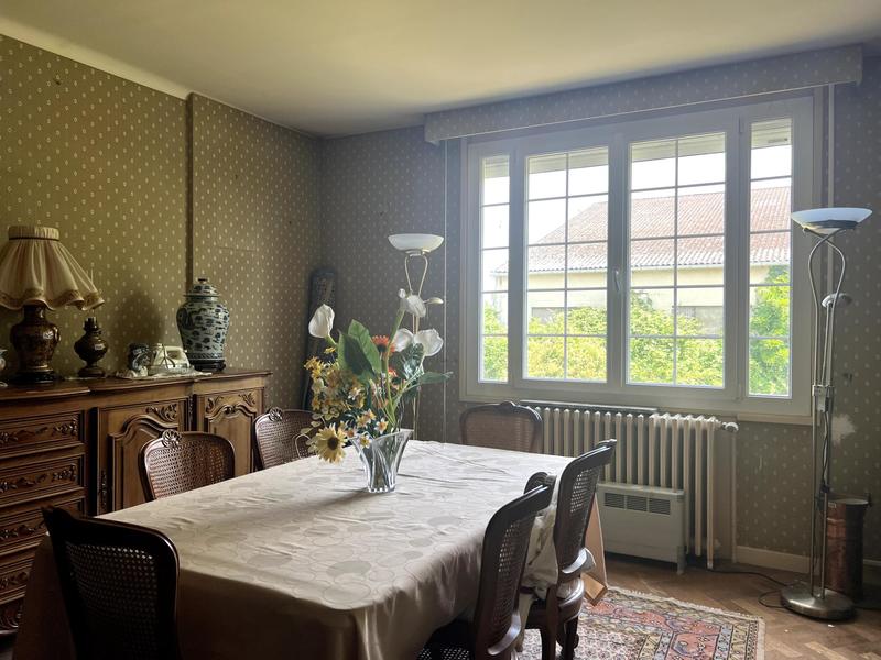 Maison - 249 m² - 13 pièces