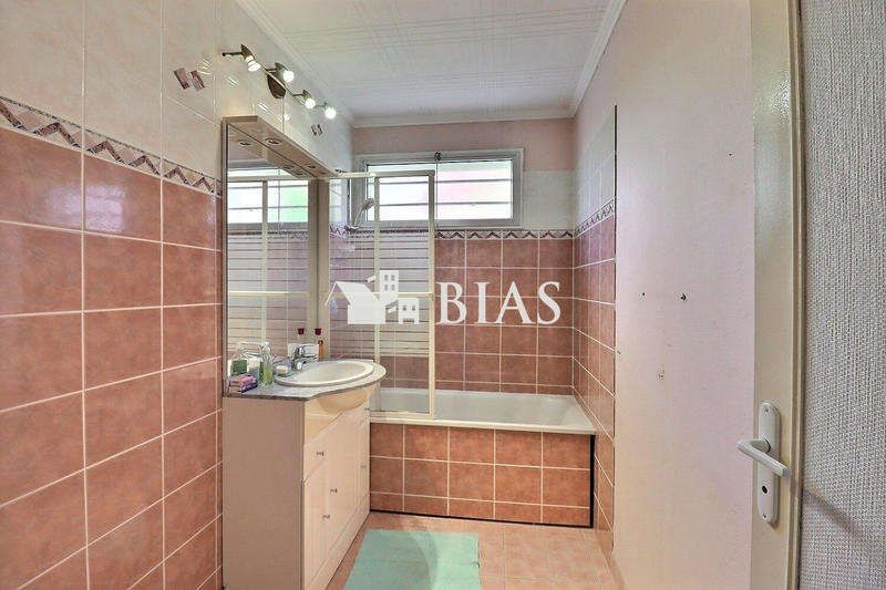 Maison - 104 m² - 5 pièces