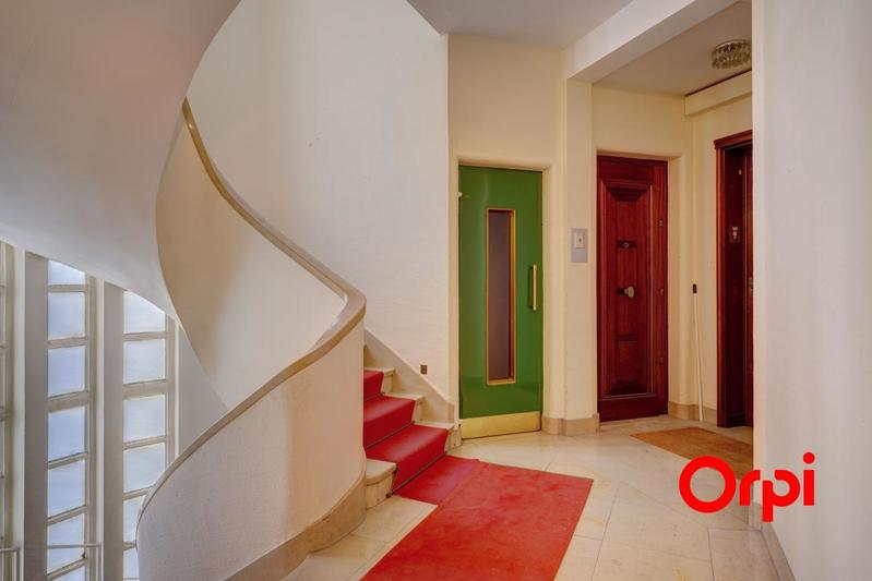 Appartement - 85 m² - 3 pièces